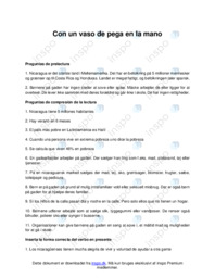 Con un vaso de pega en la mano